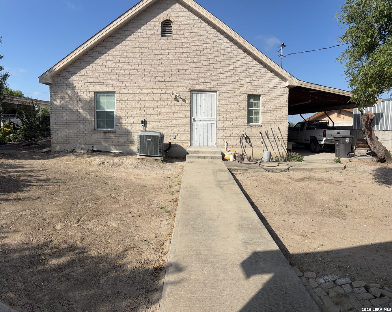 main property photo 15