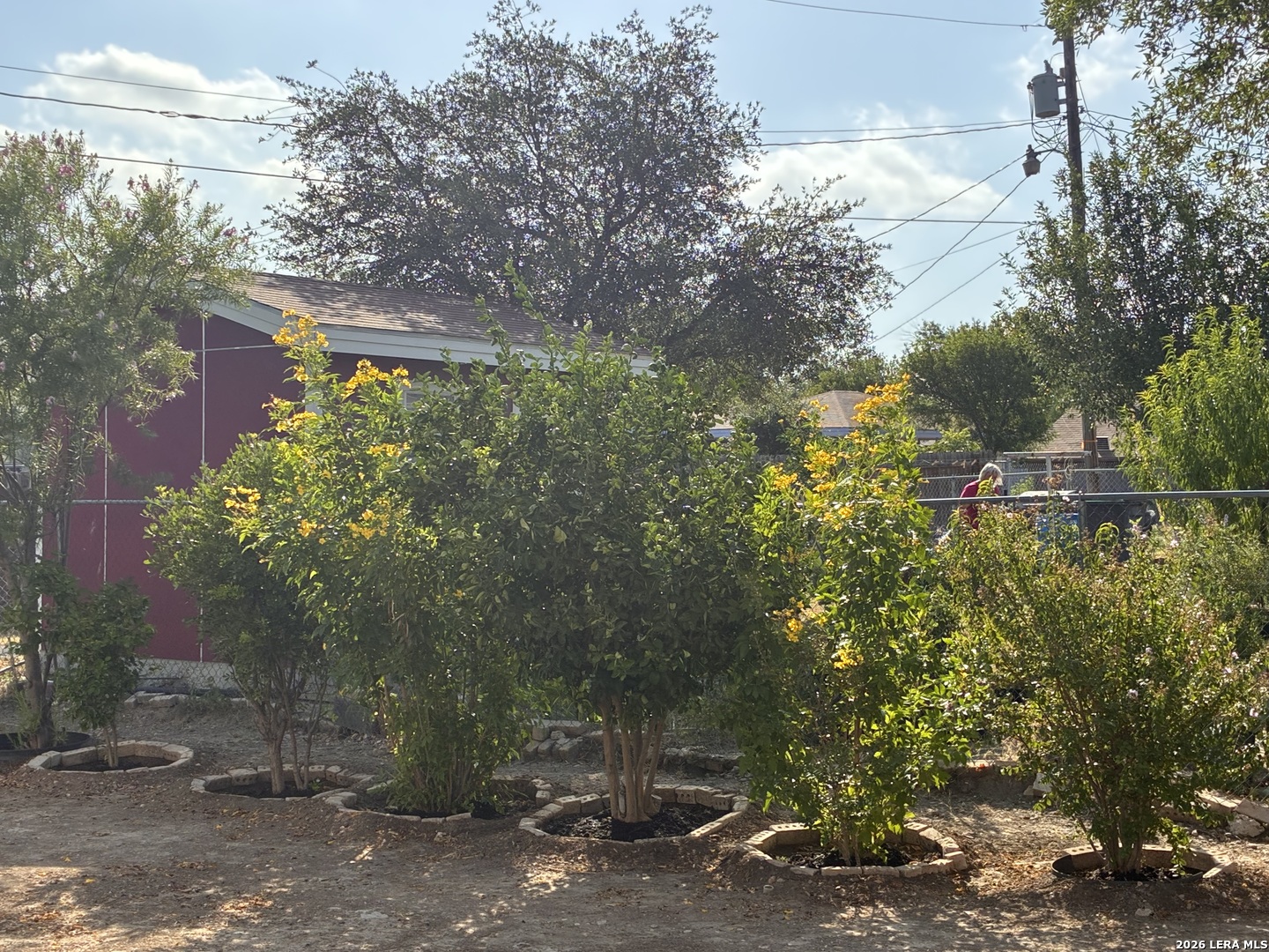 main property photo 16