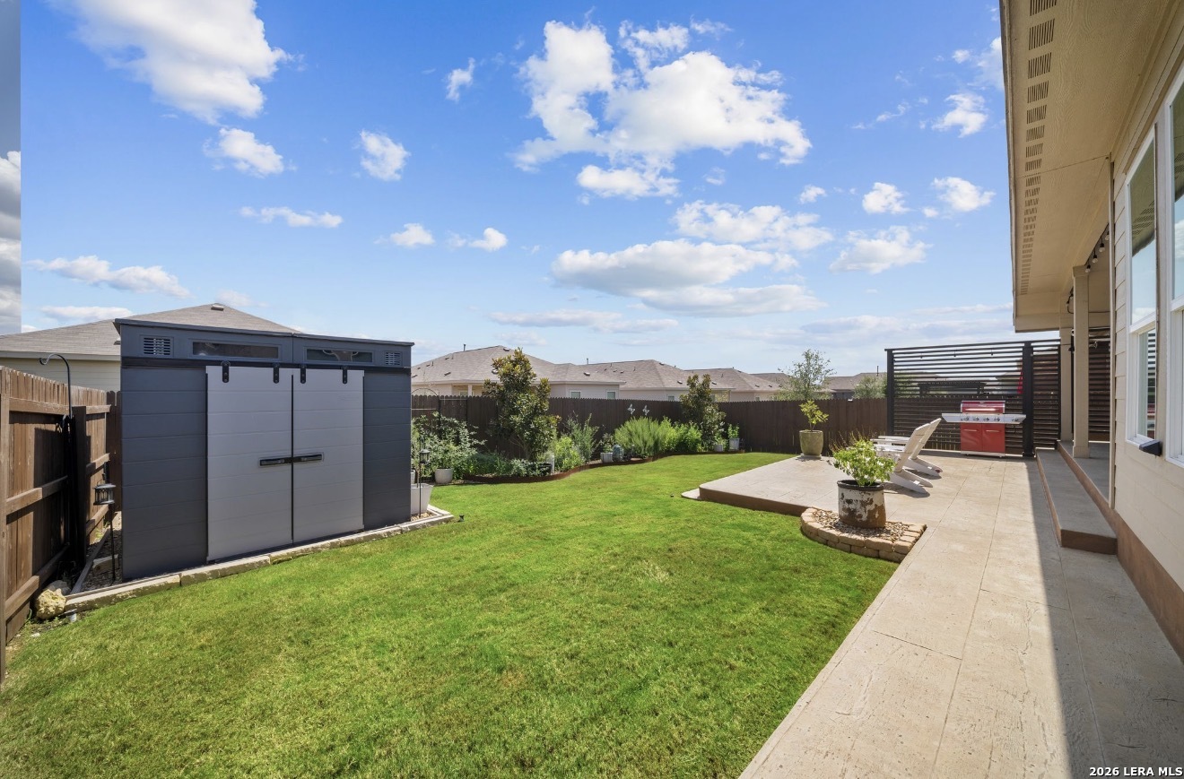 main property photo 29