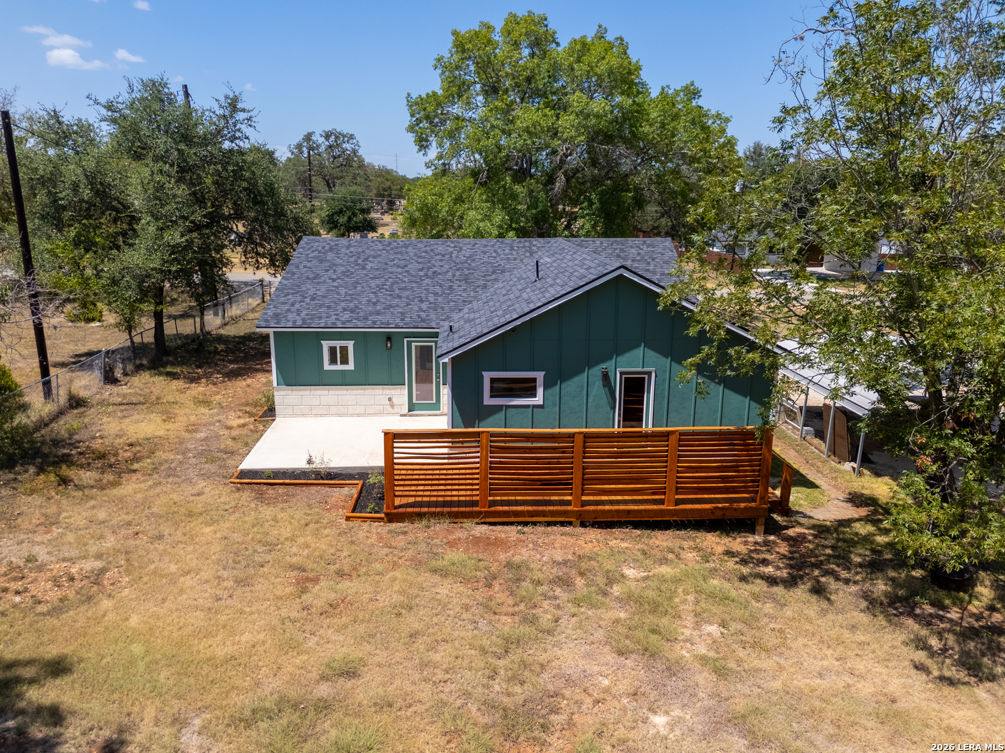 main property photo 50