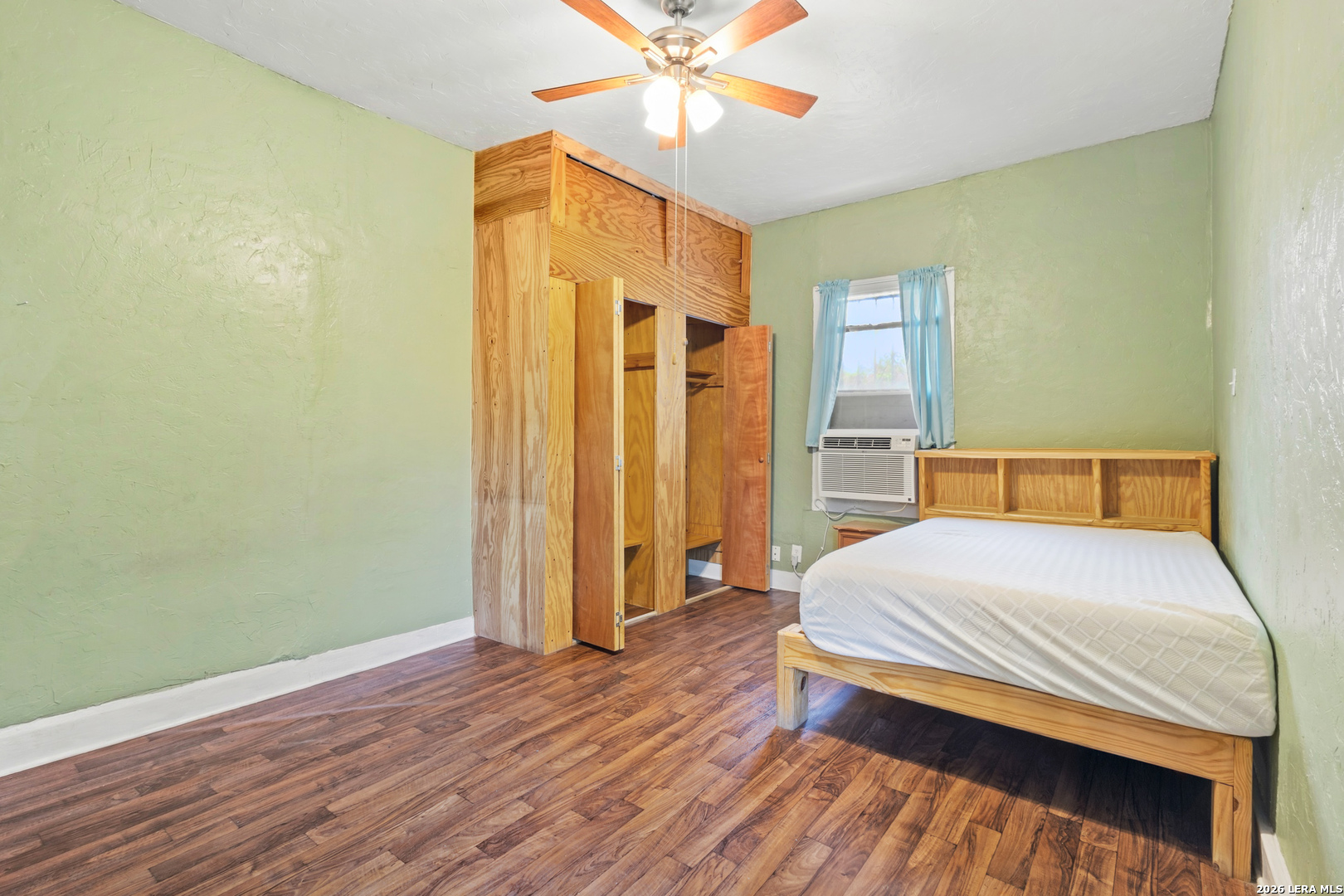 main property photo 12