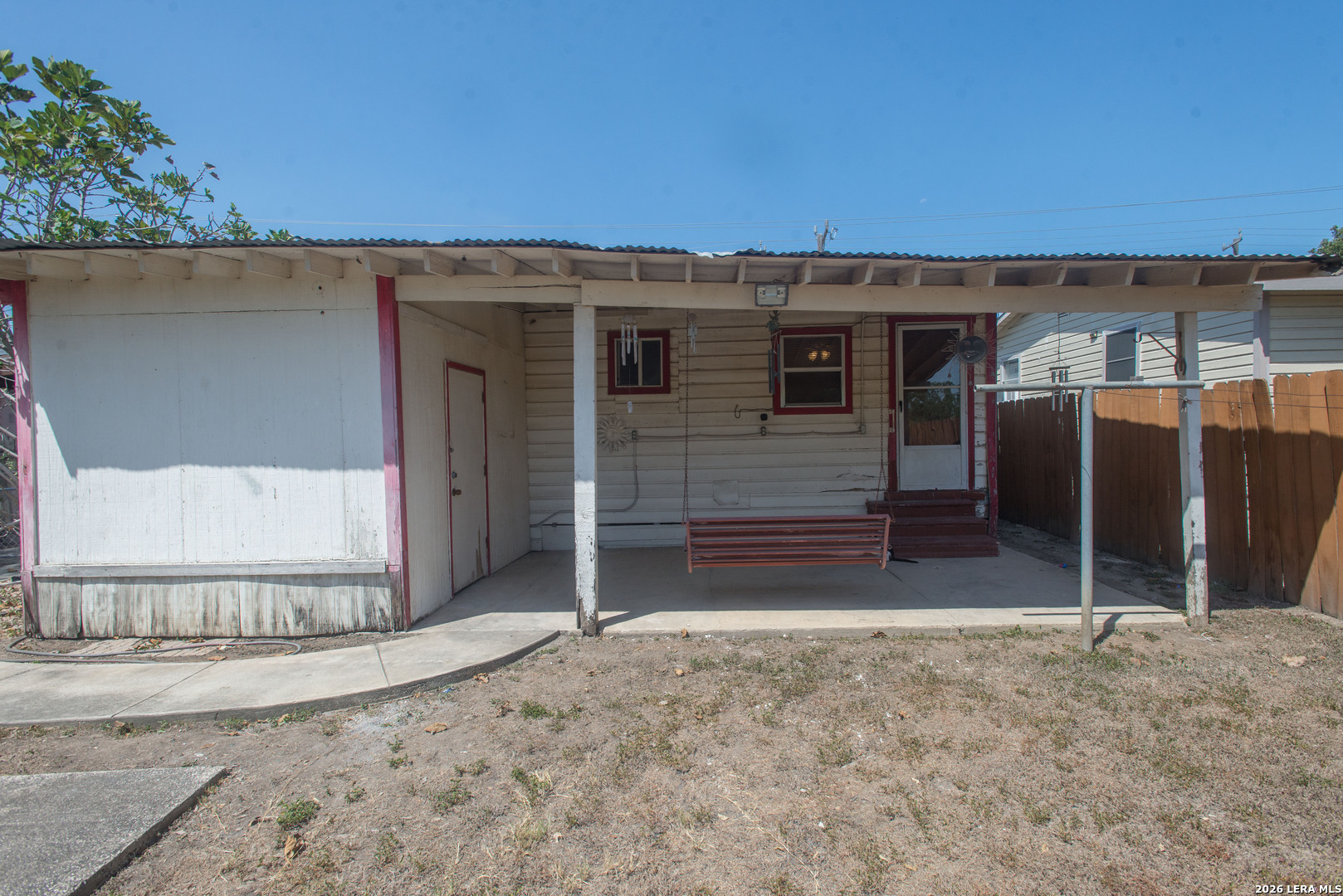 main property photo 27