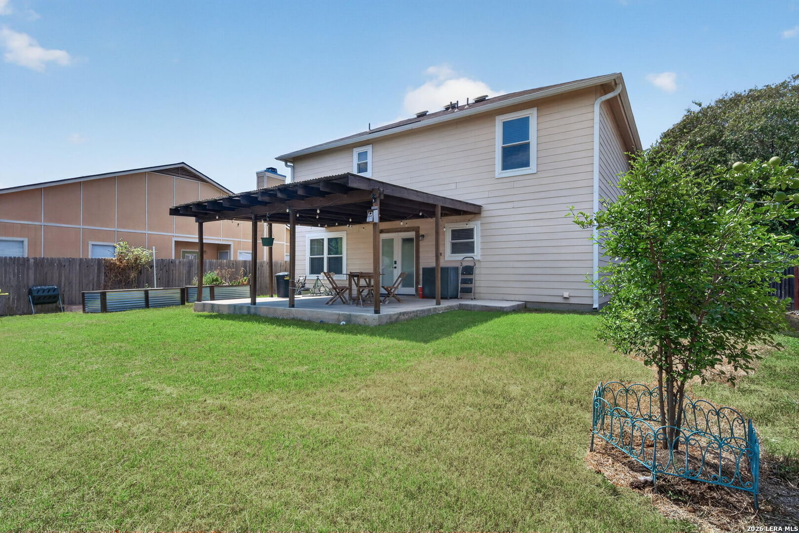 main property photo 25
