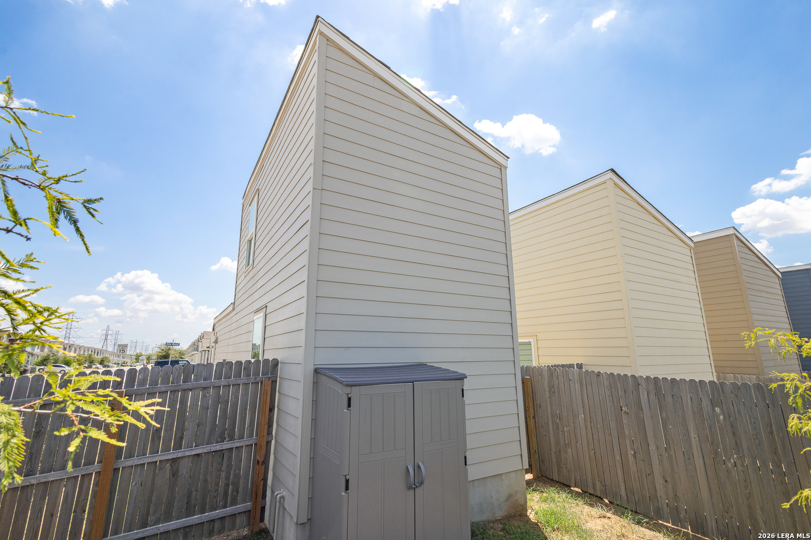 main property photo 18