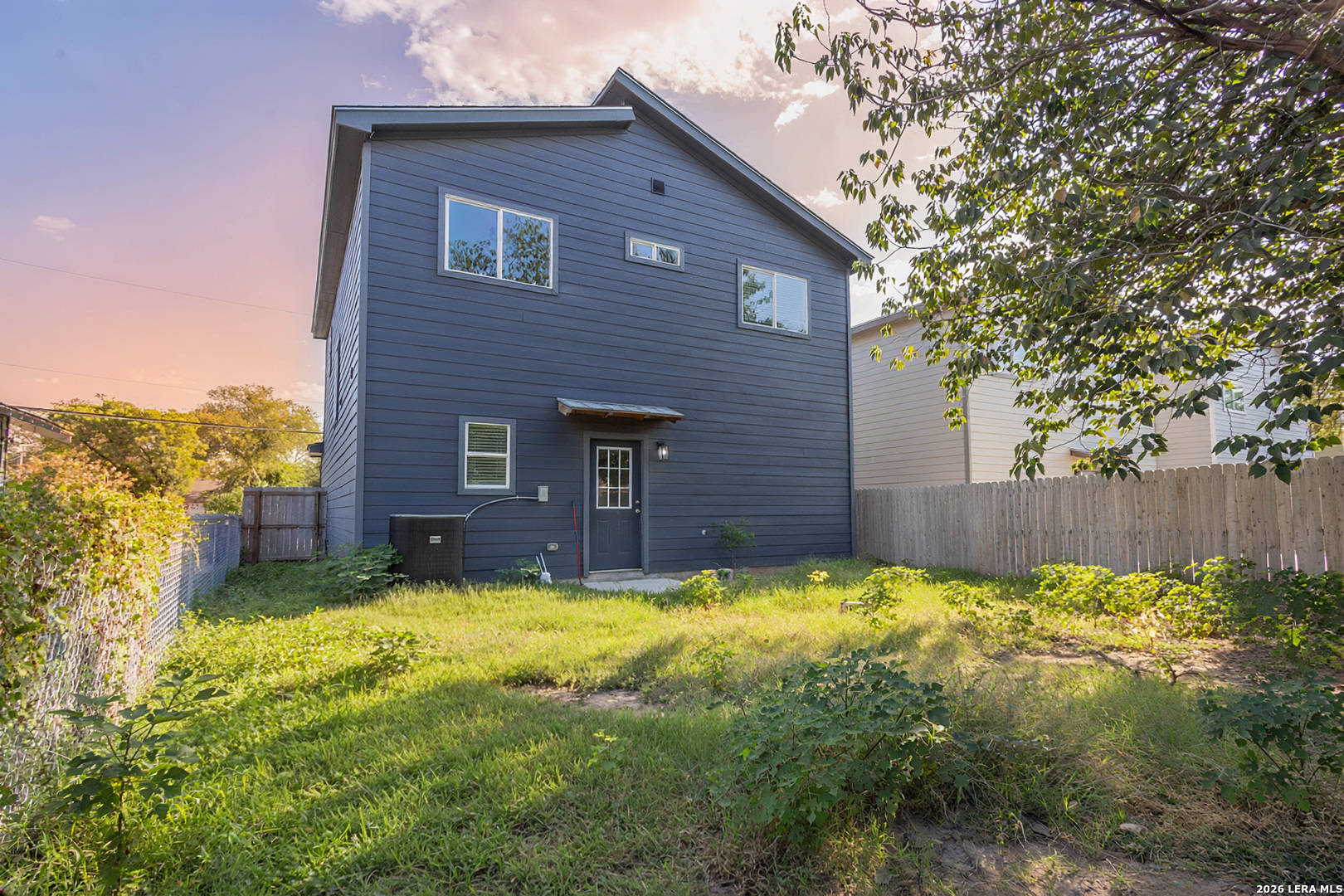 main property photo 14