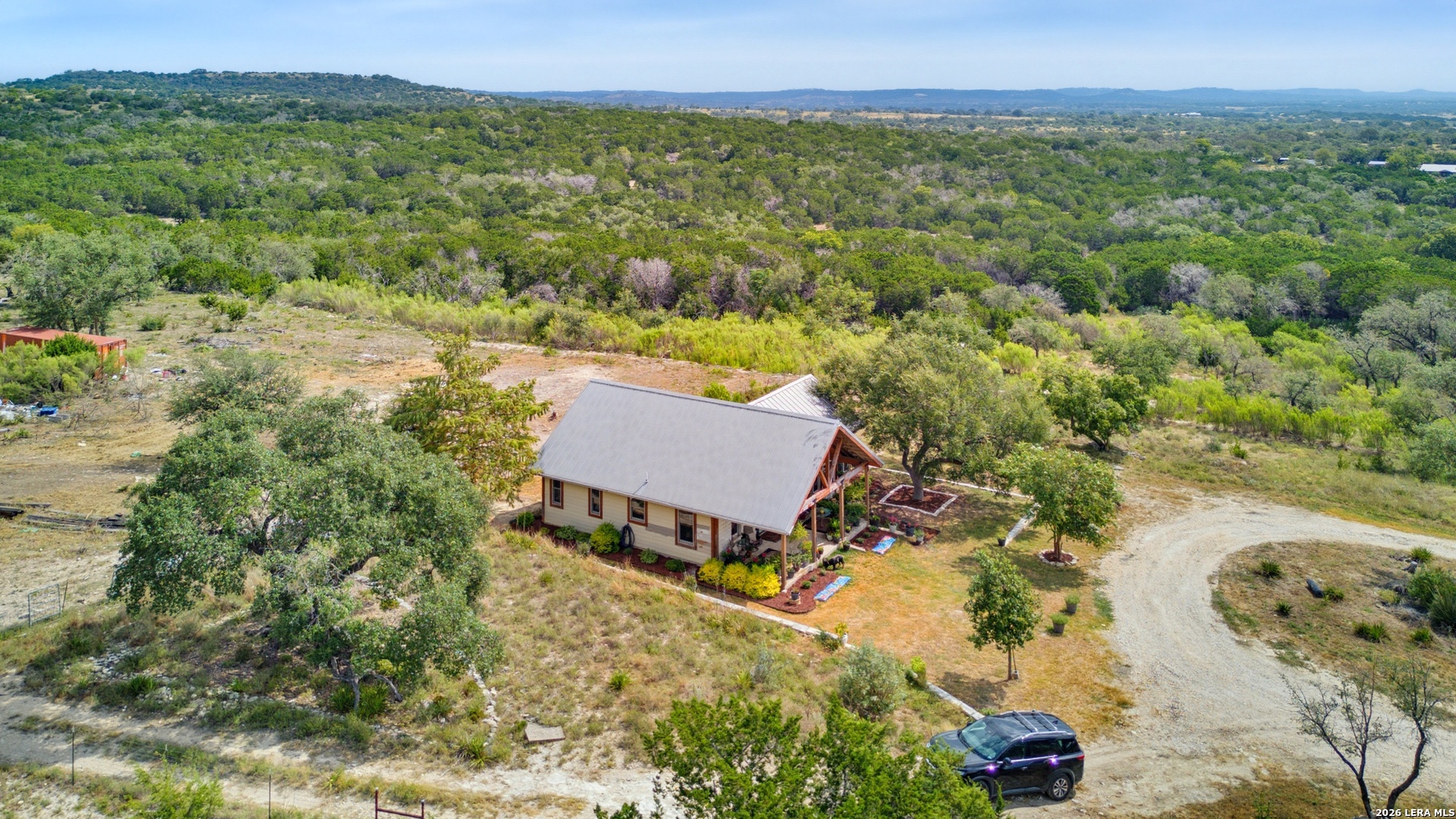 main property photo 13