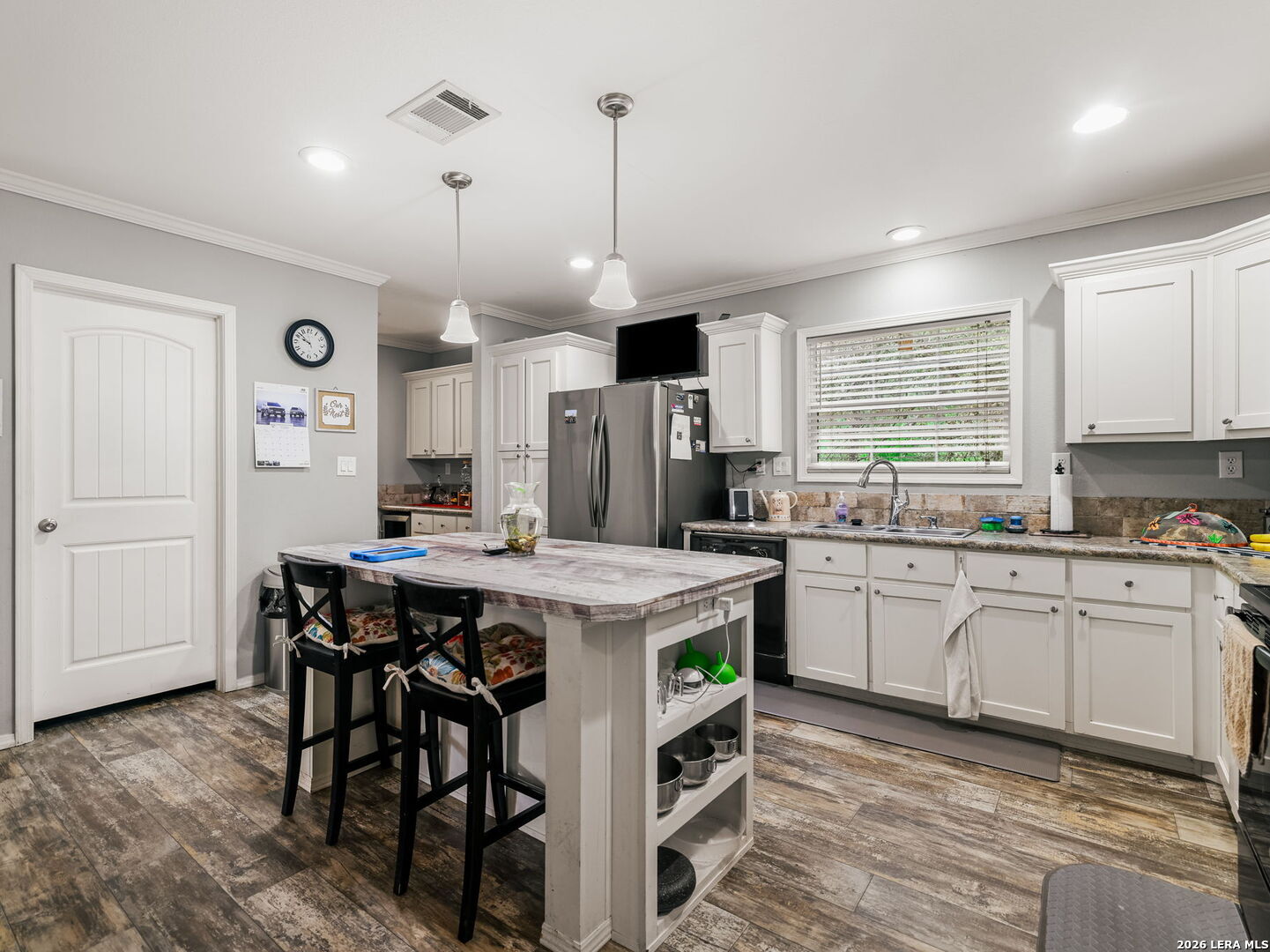 main property photo 20