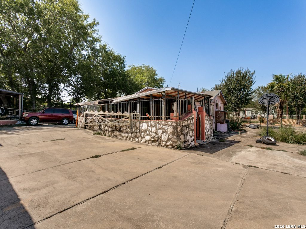 main property photo 4