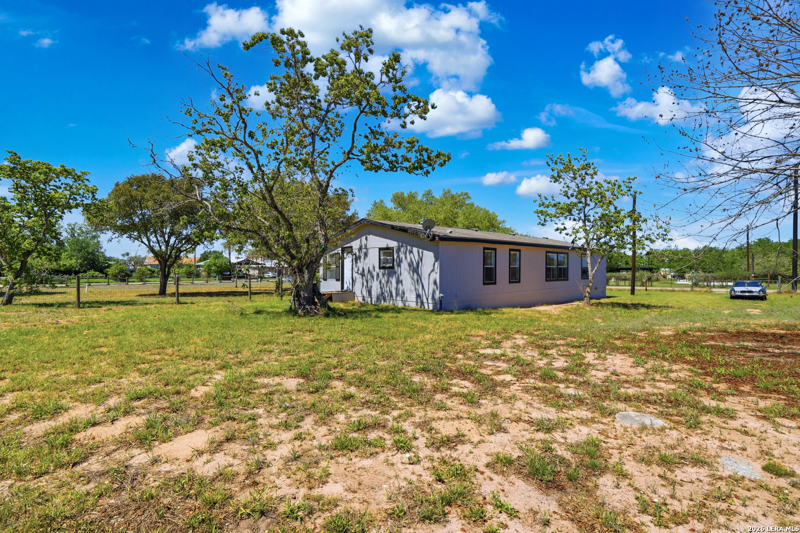 main property photo 22
