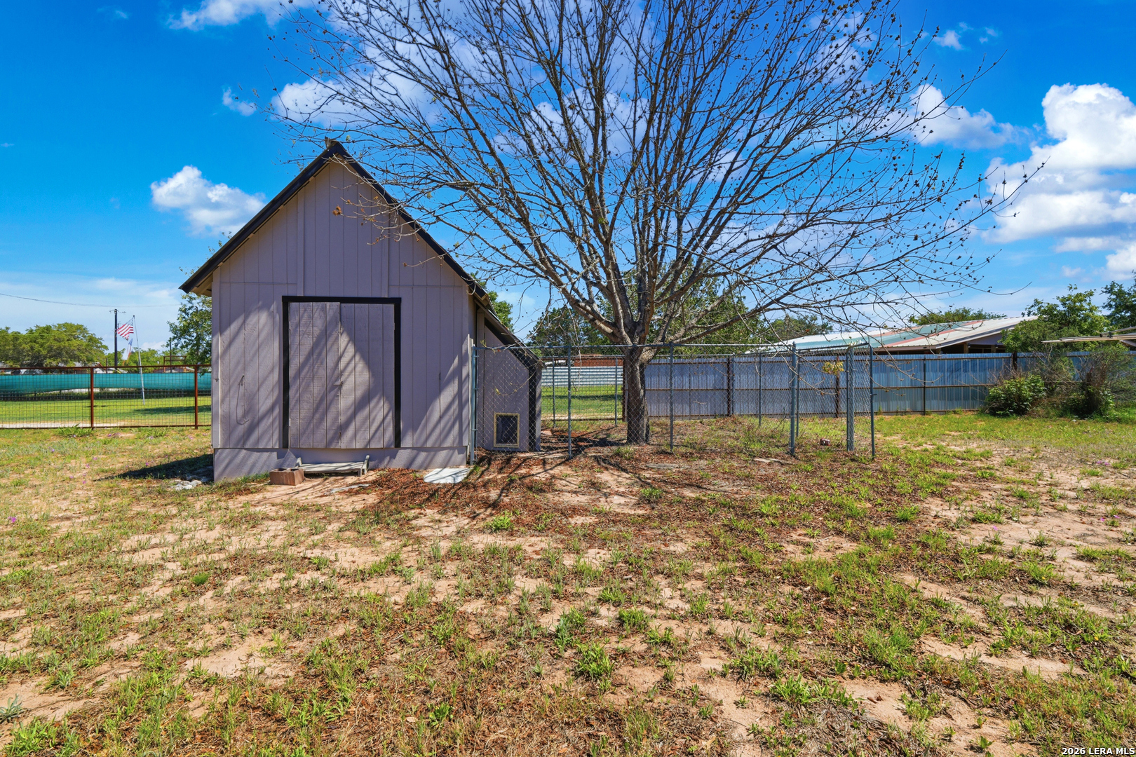 main property photo 23