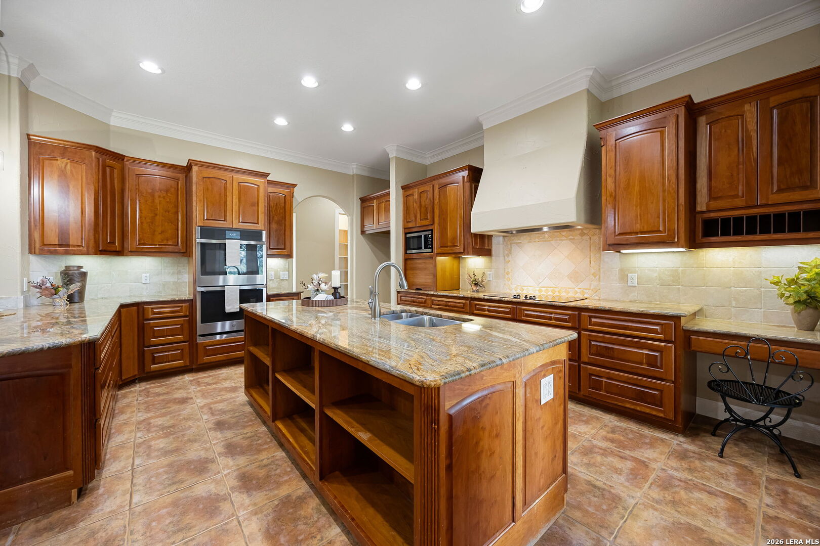 main property photo 7