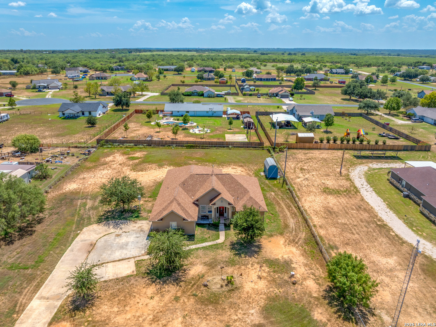 main property photo 40