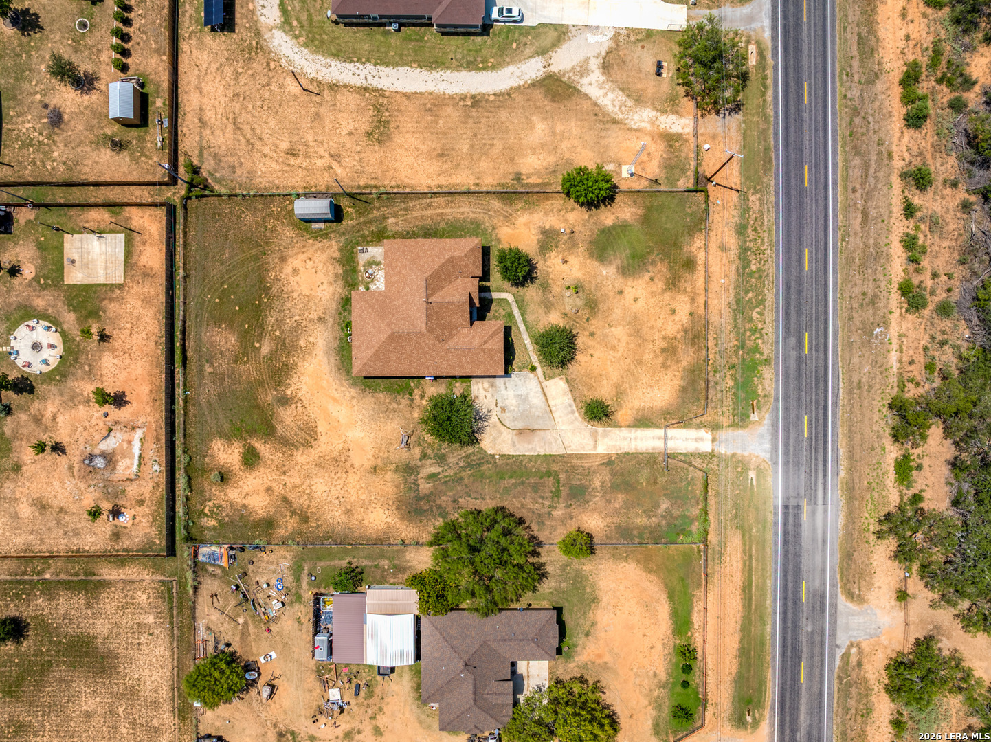 main property photo 45