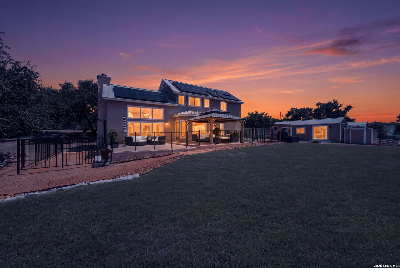 main property photo 28