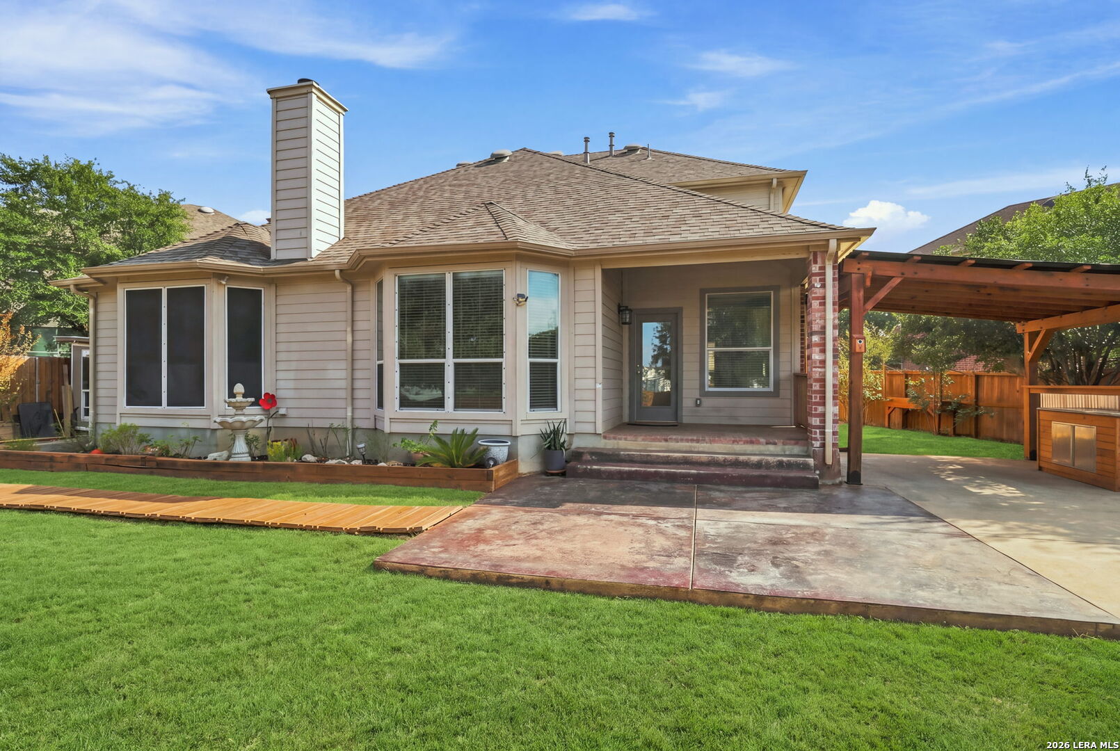 main property photo 31
