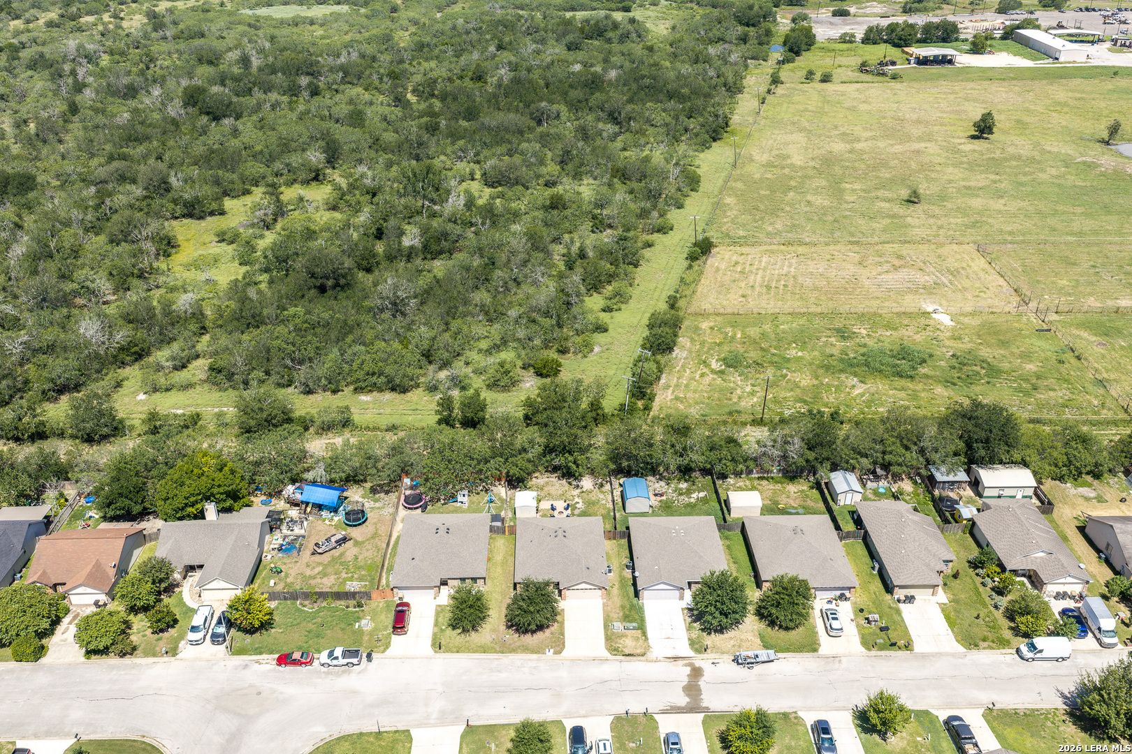 main property photo 33
