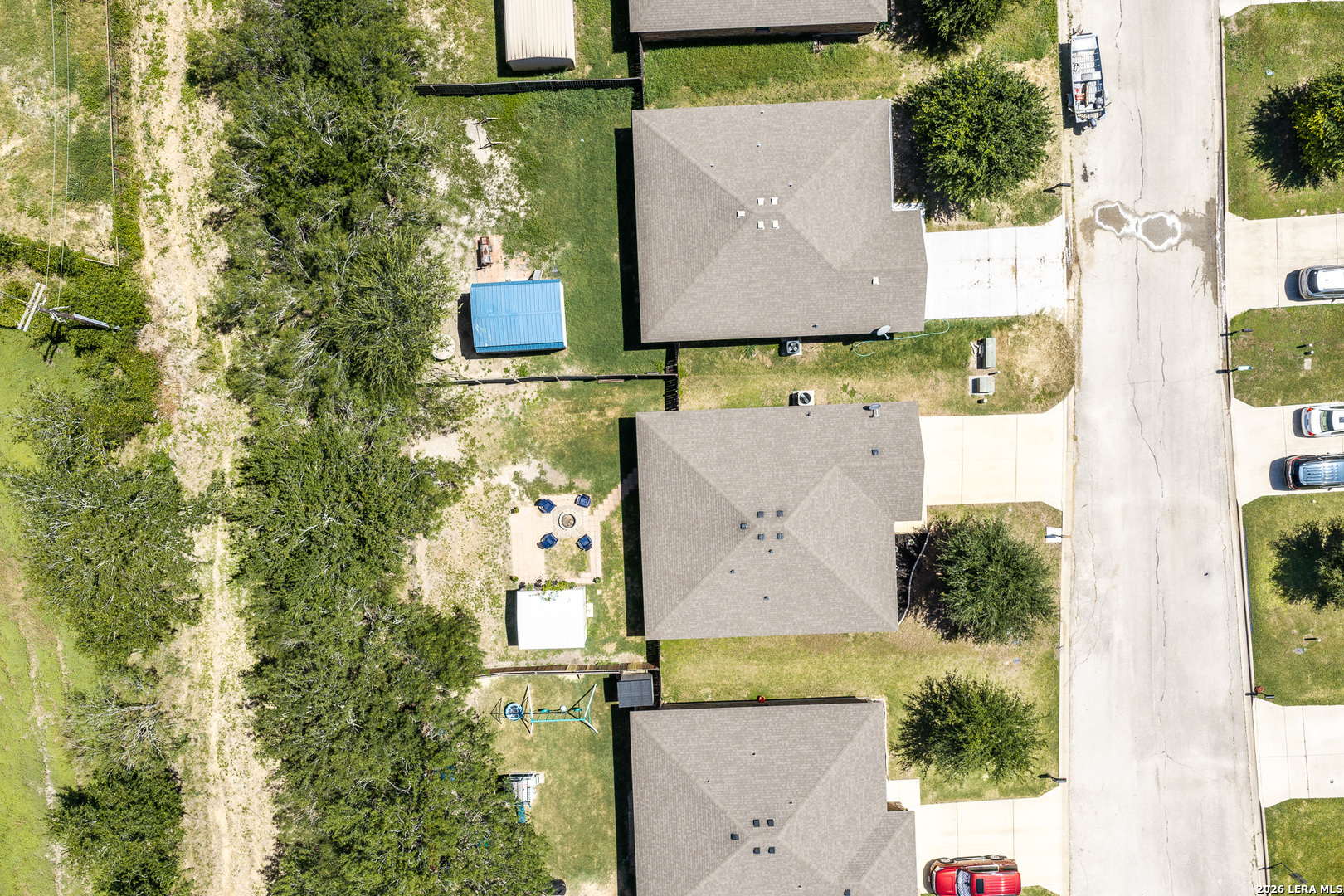 main property photo 37