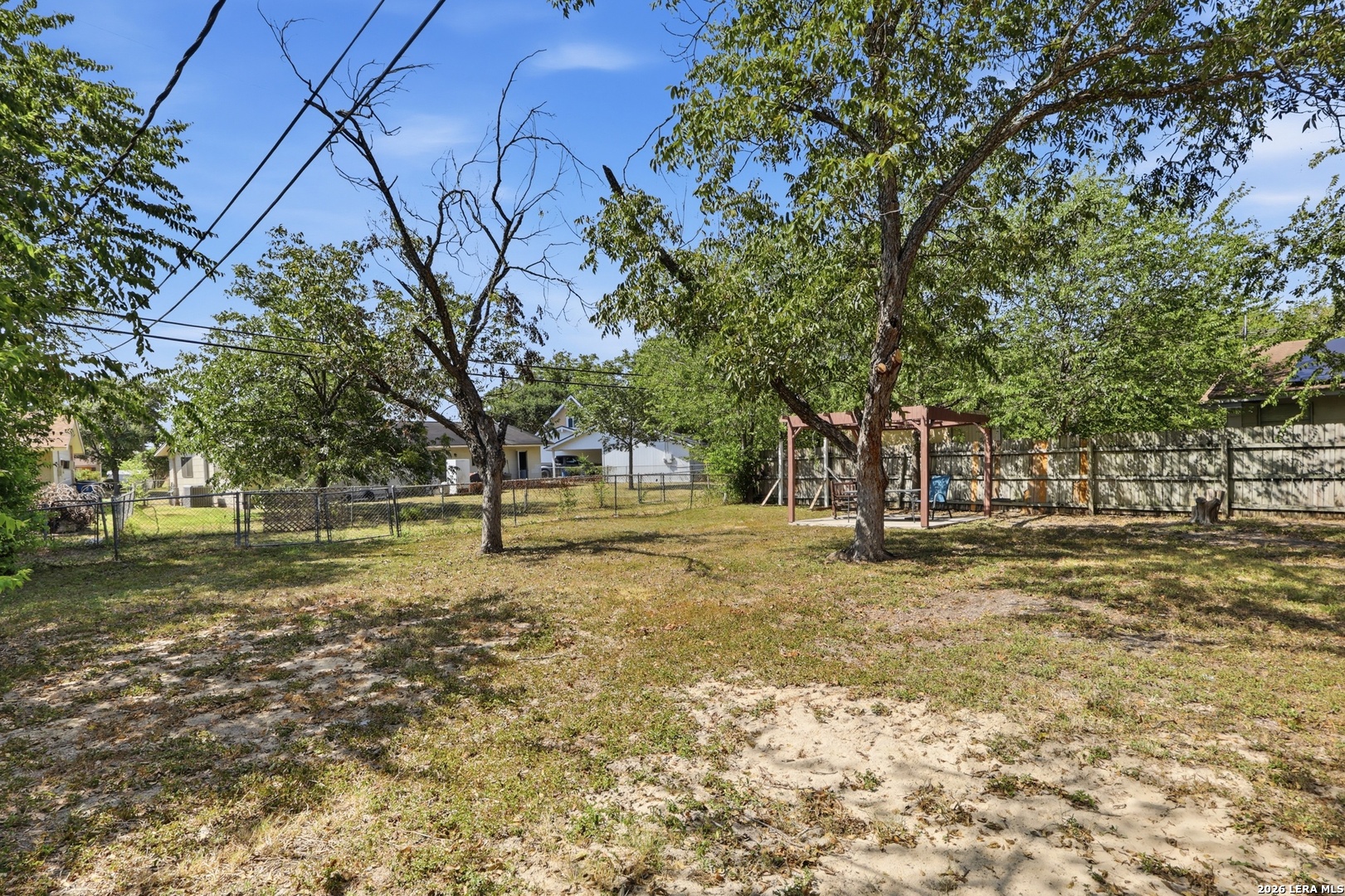 main property photo 25