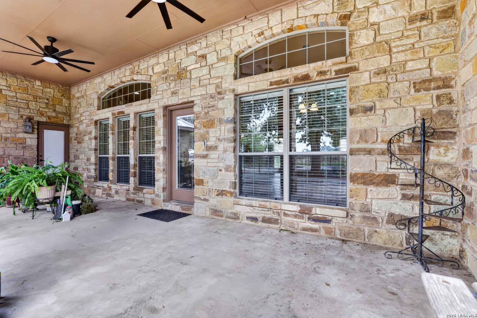 main property photo 12