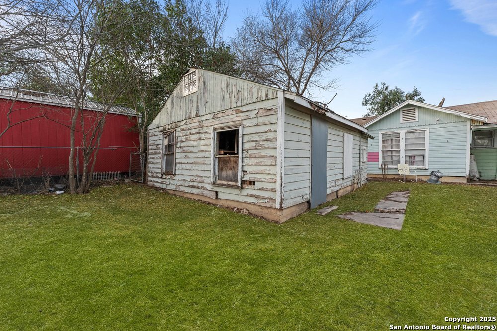 main property photo 21