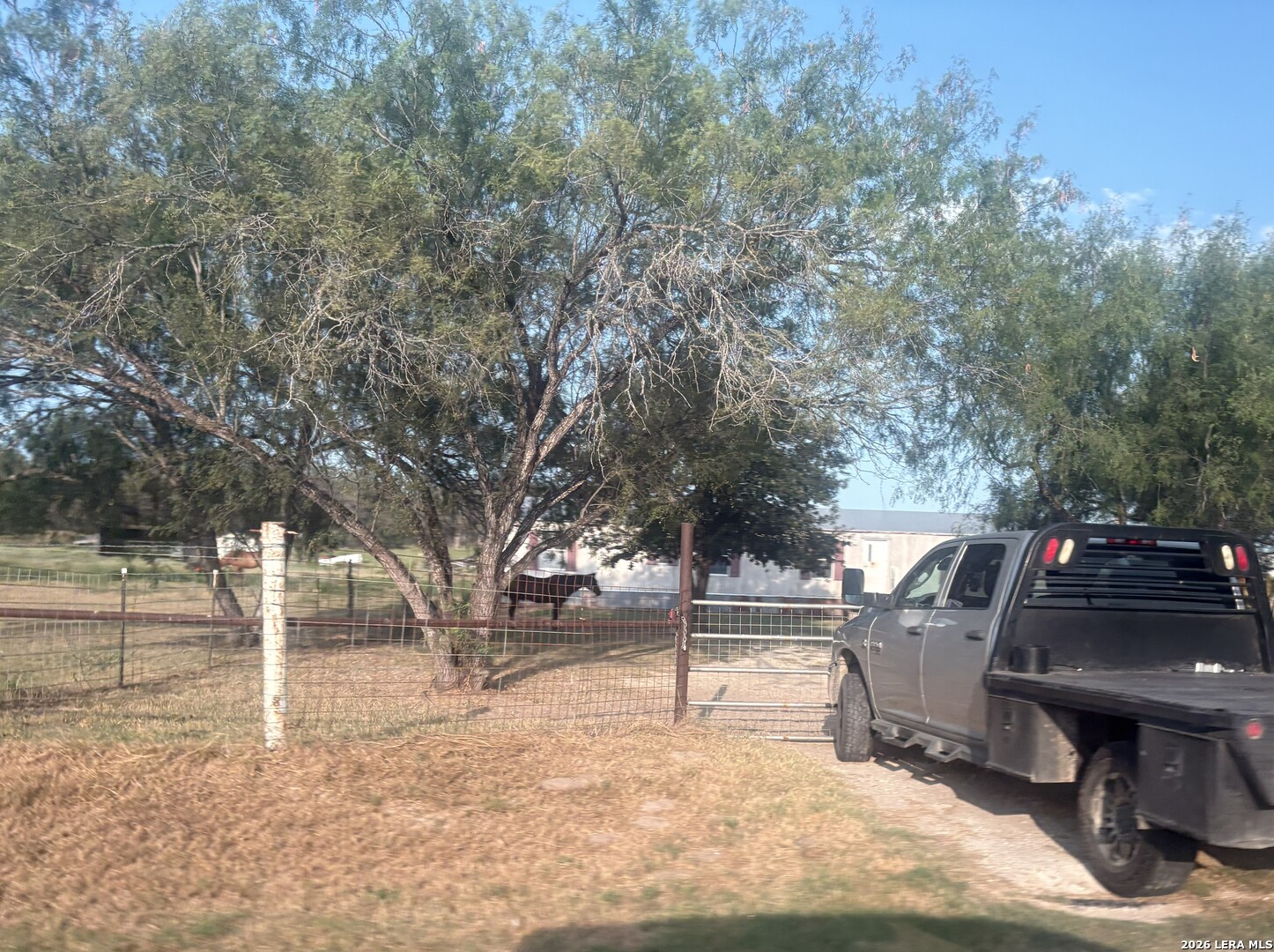 main property photo 8