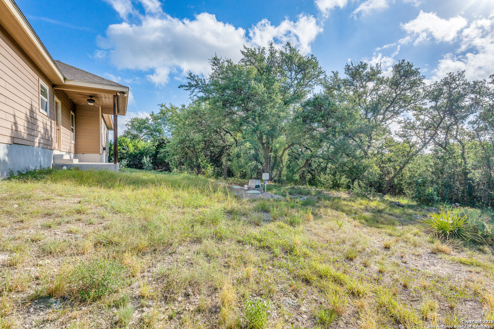 main property photo 19