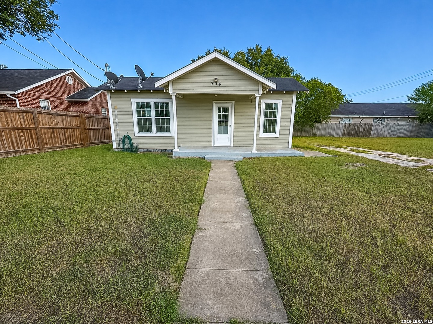 main property photo 18