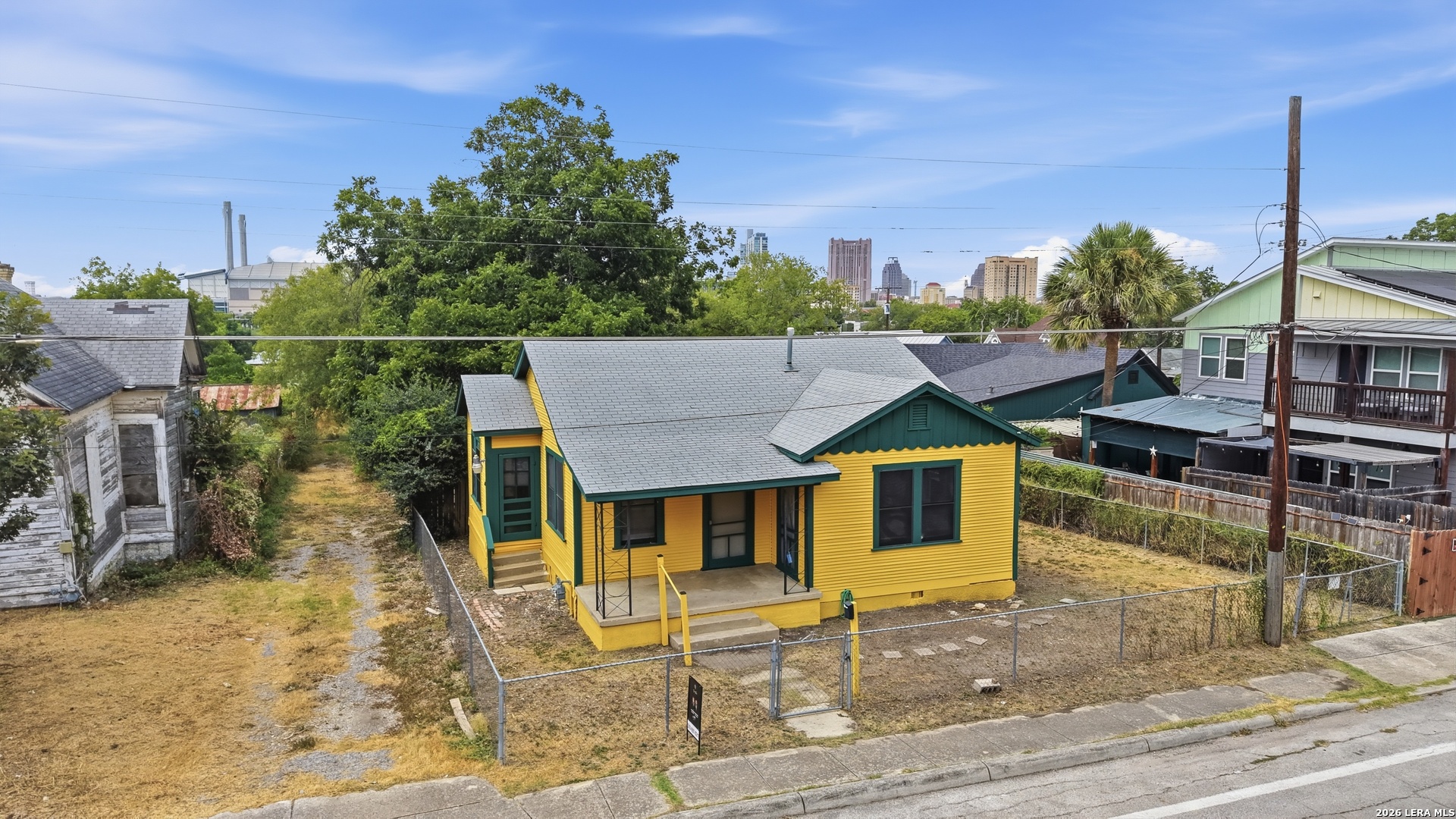 main property photo 18