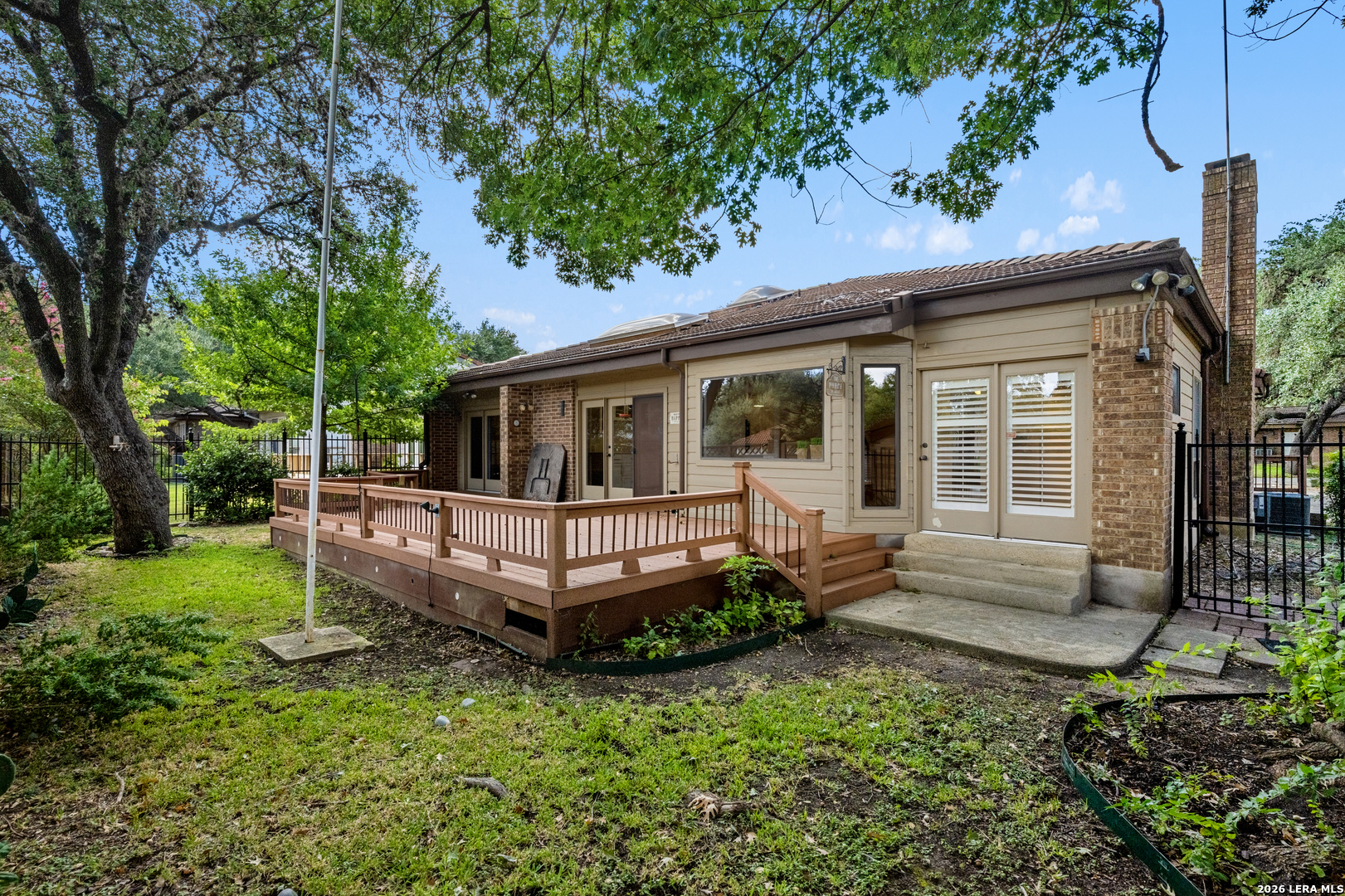 main property photo 31