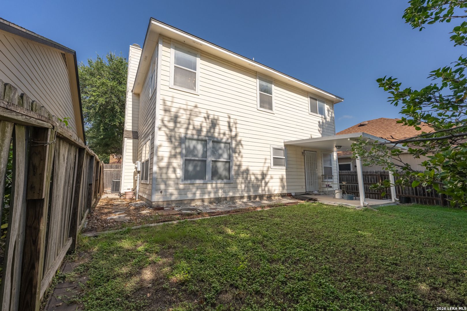 main property photo 20