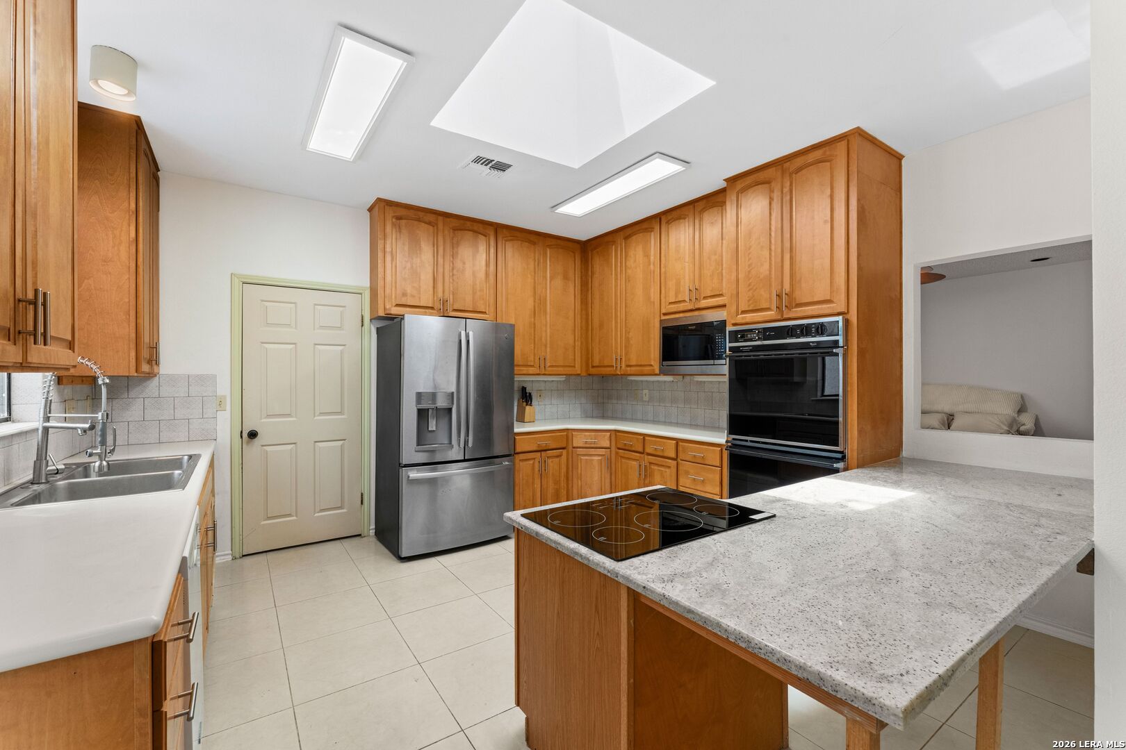 main property photo 12