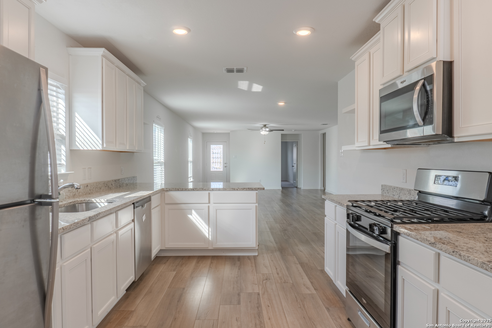 main property photo 12