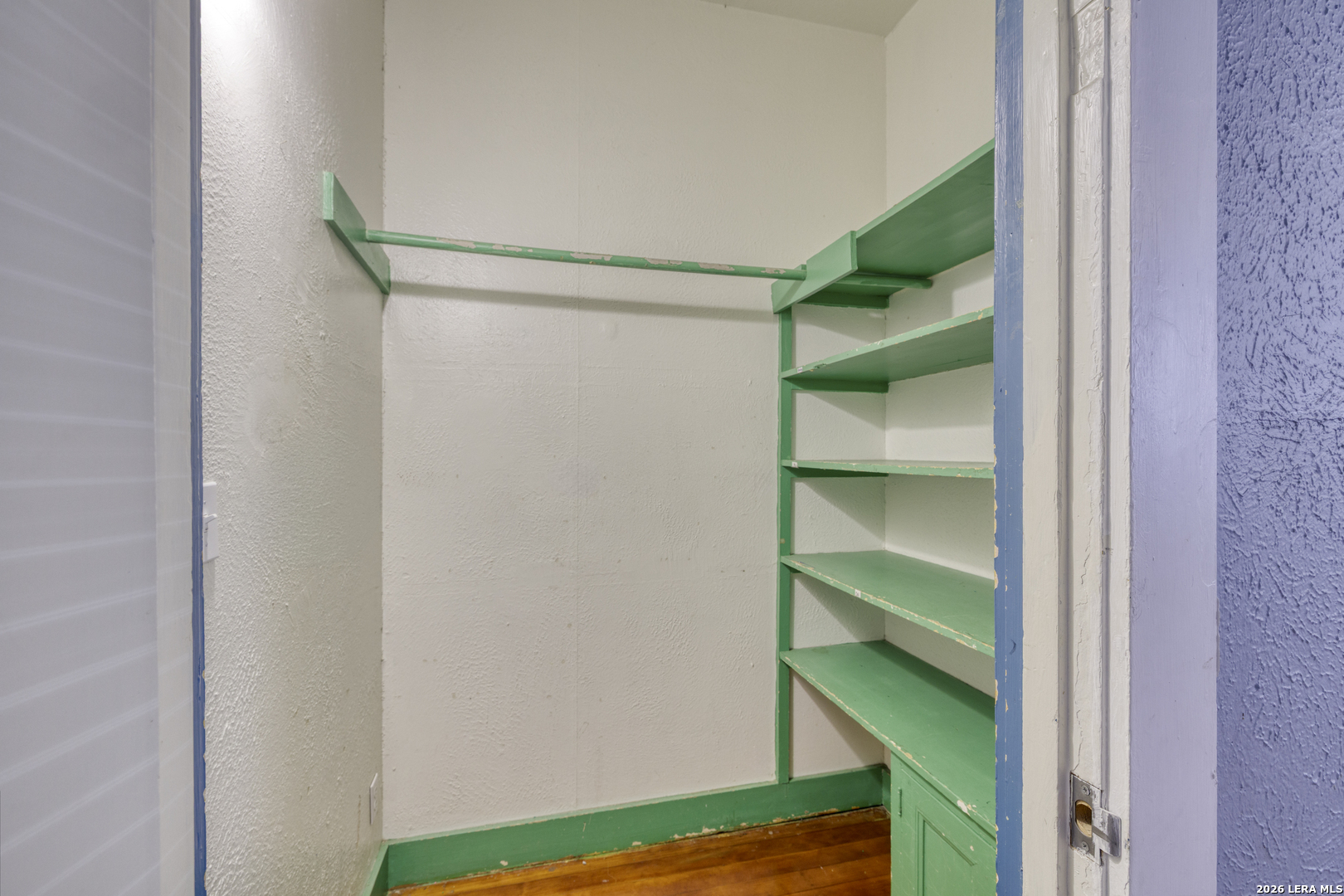 main property photo 25