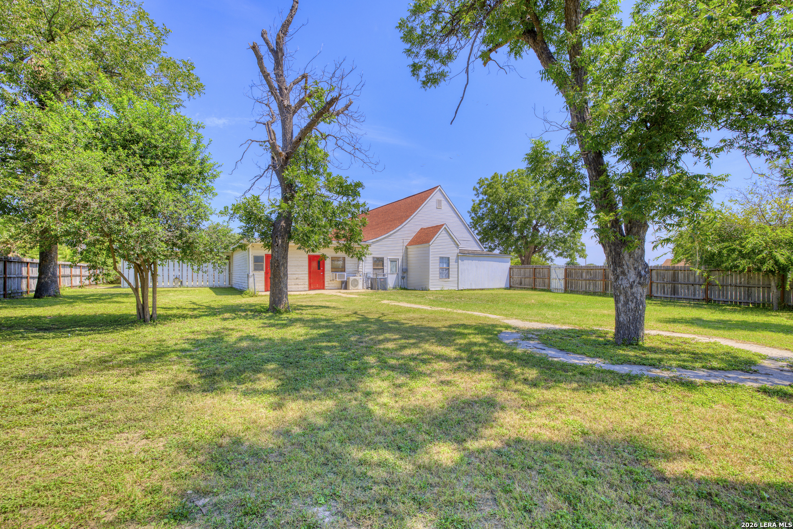main property photo 34