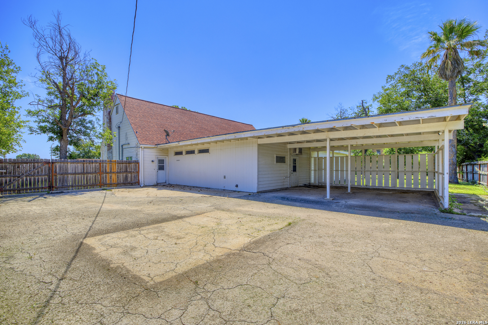 main property photo 35