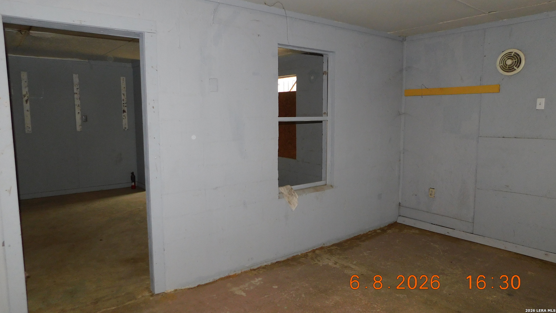 main property photo 11
