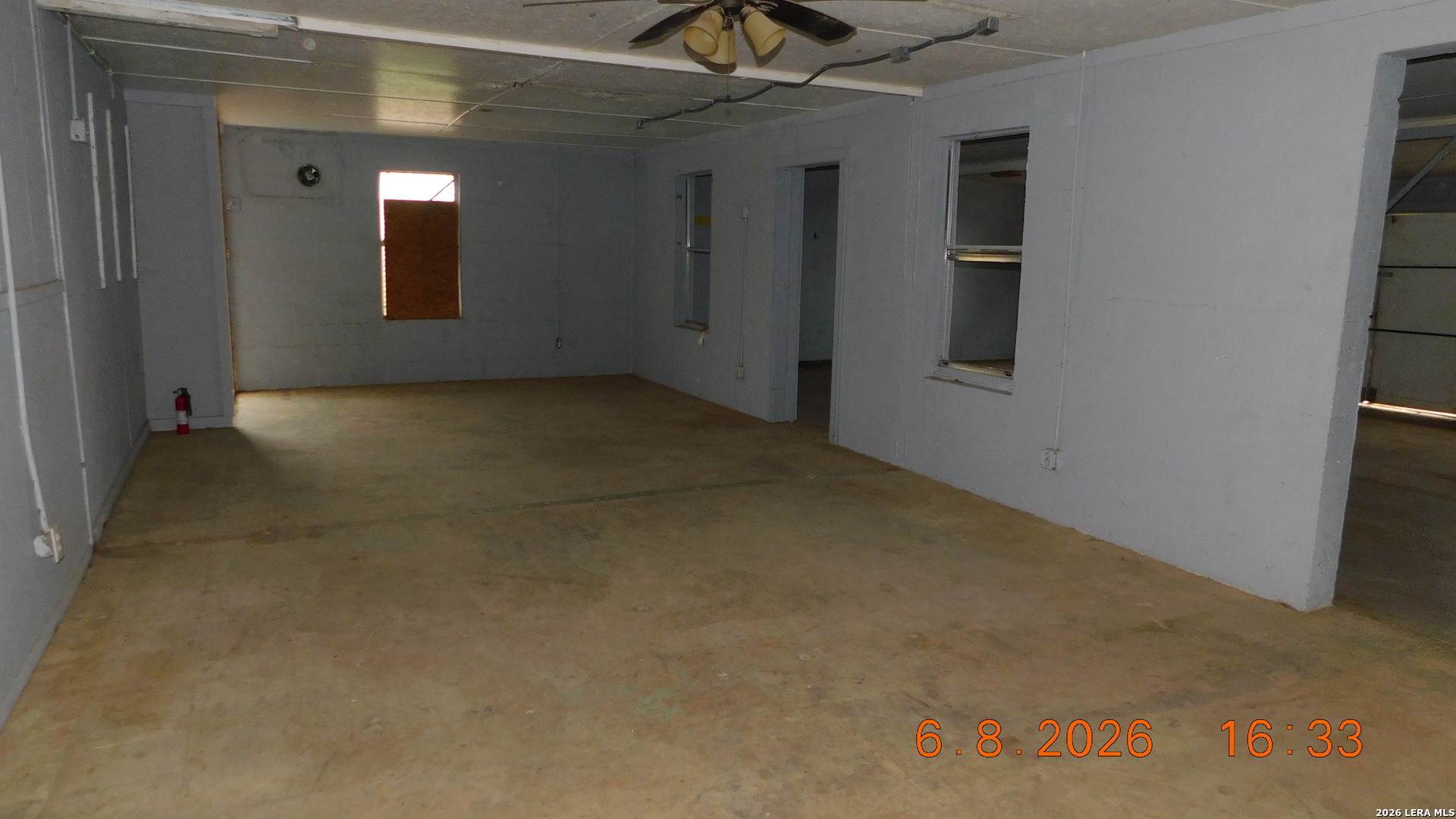 main property photo 14