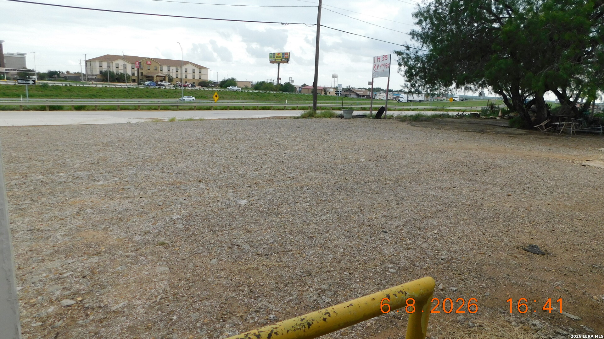 main property photo 17