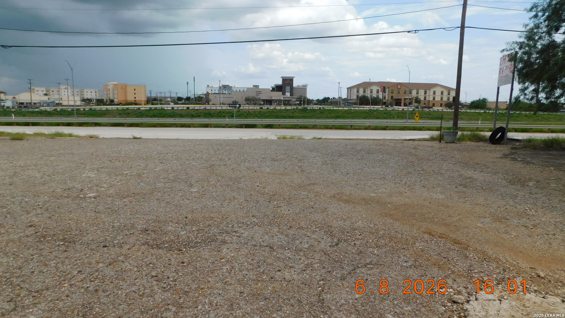 main property photo 6
