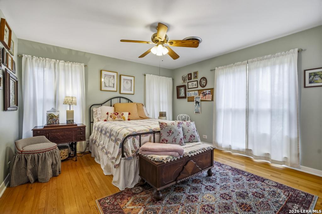 main property photo 32