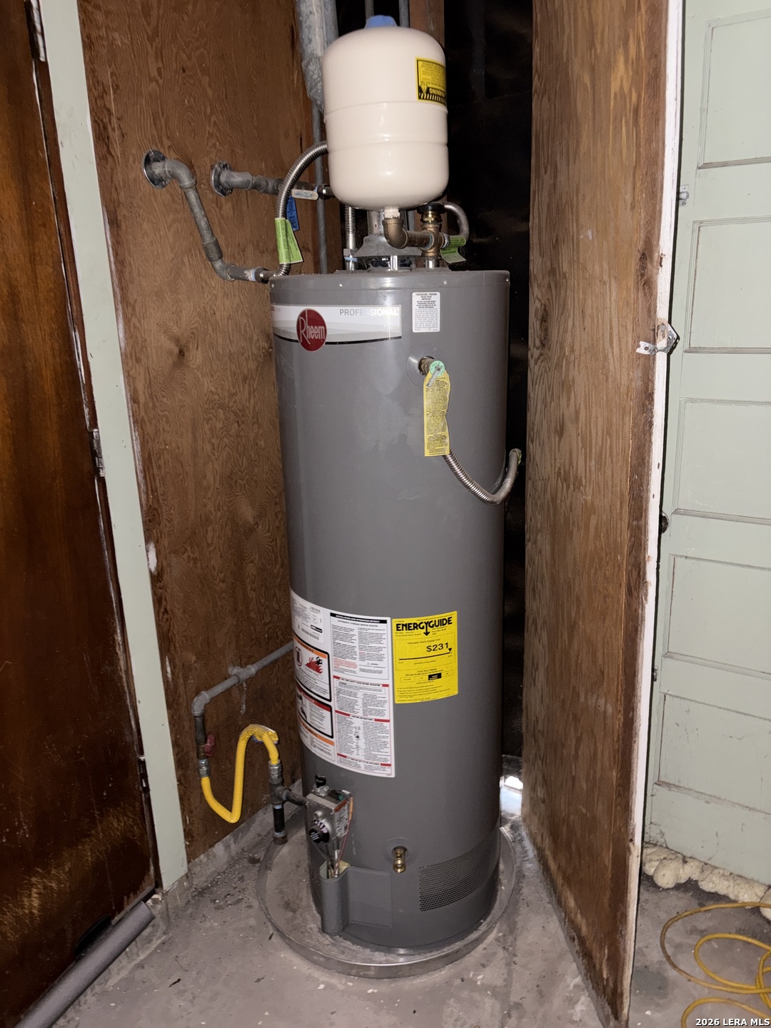 main property photo 16