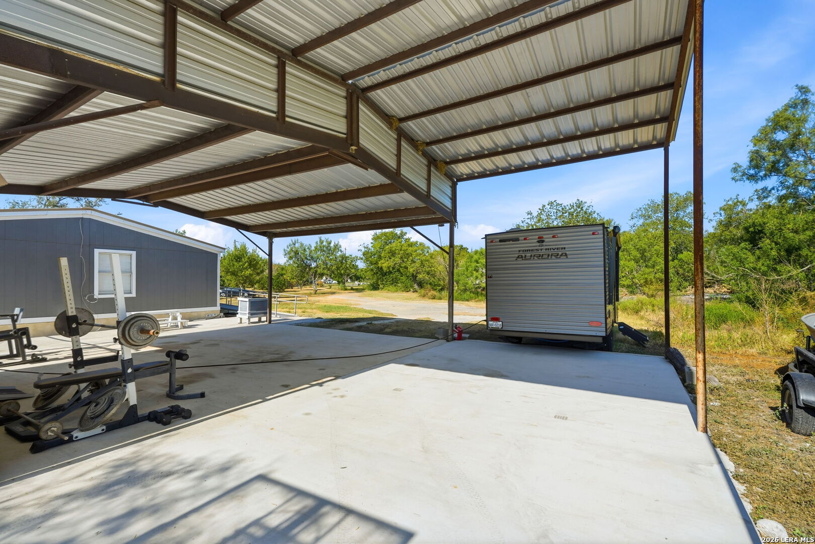 main property photo 31