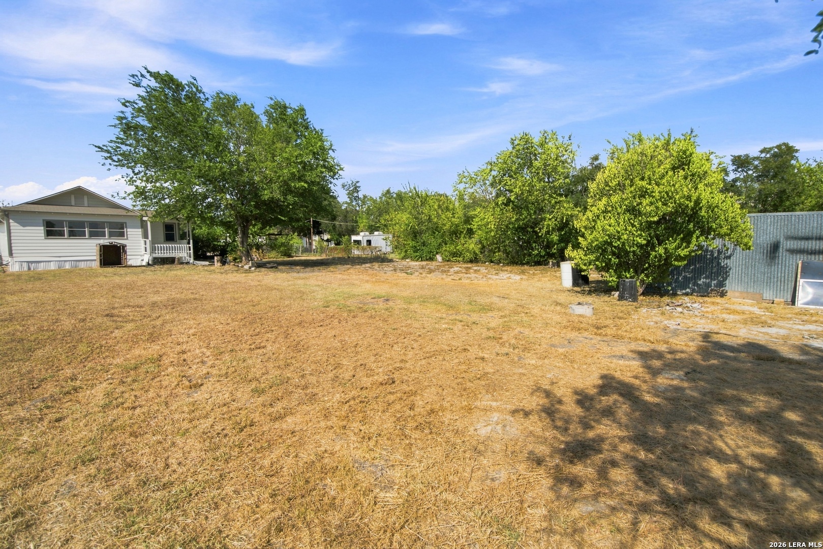 main property photo 30
