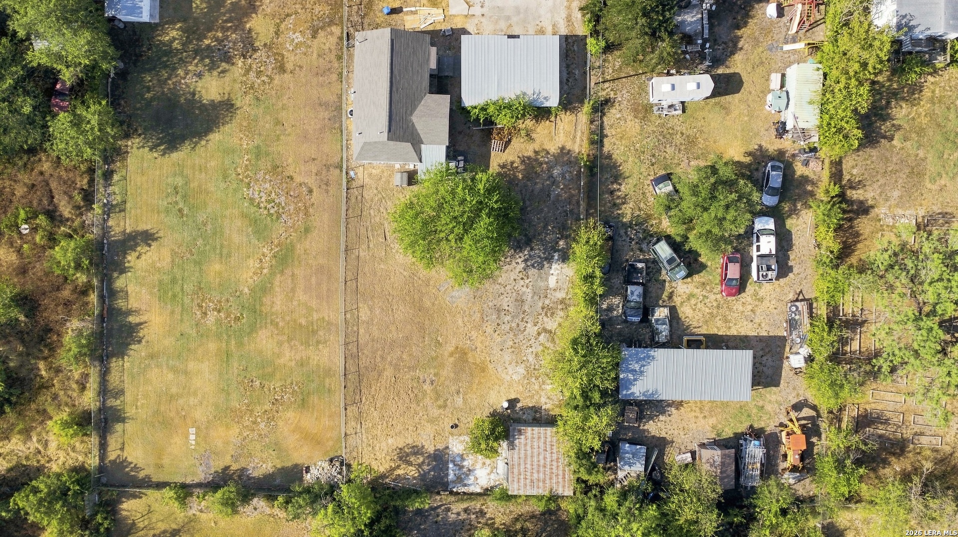 main property photo 33