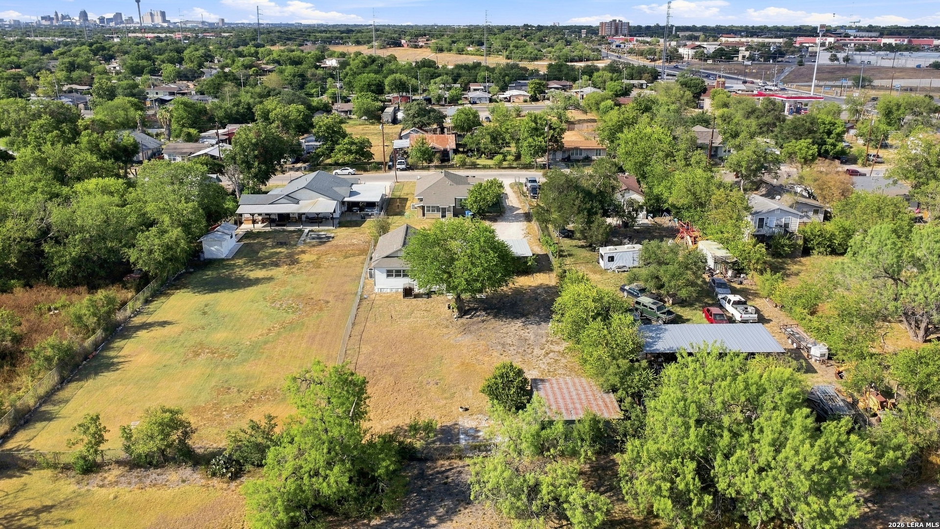 main property photo 37