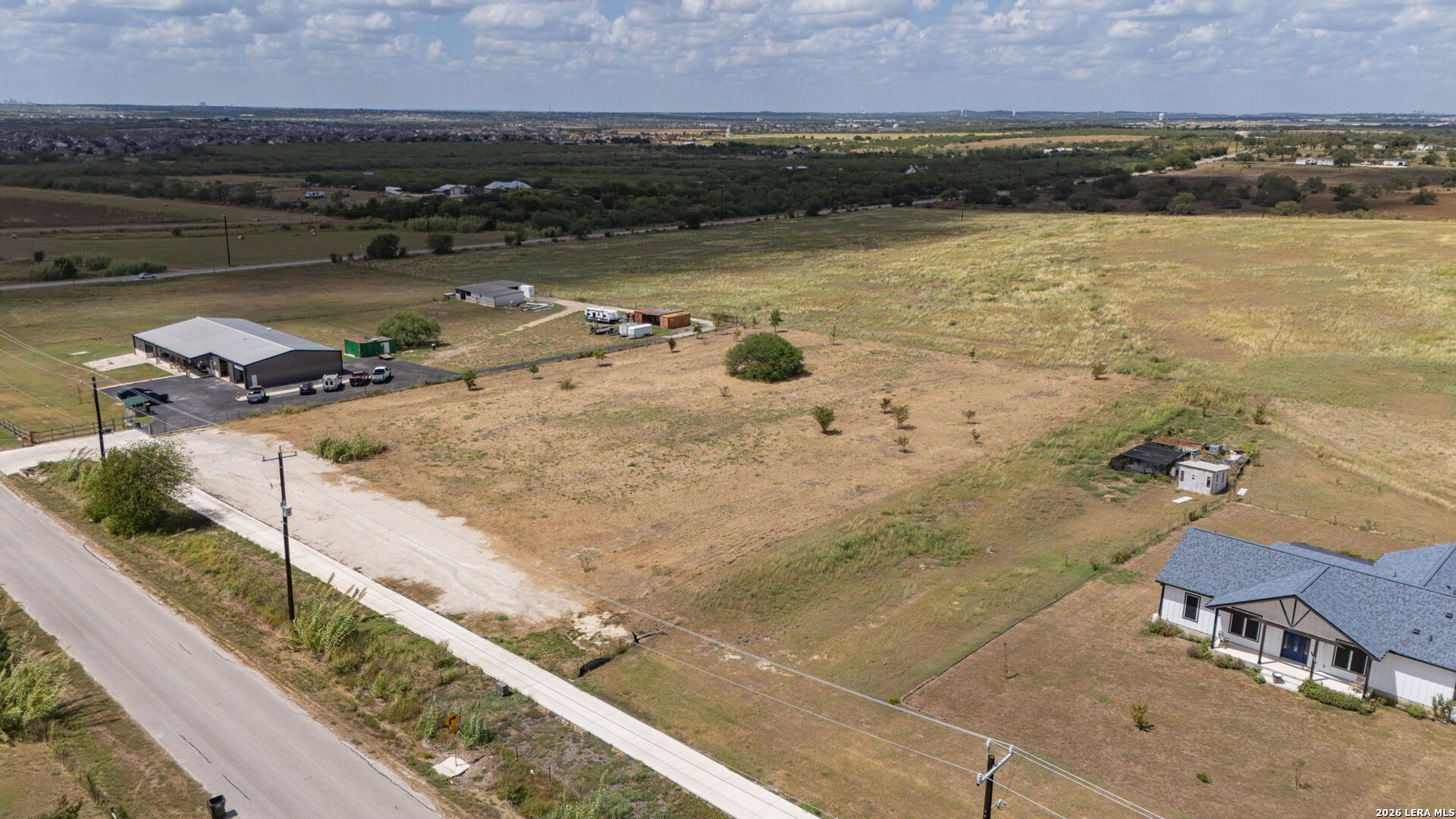 main property photo 6