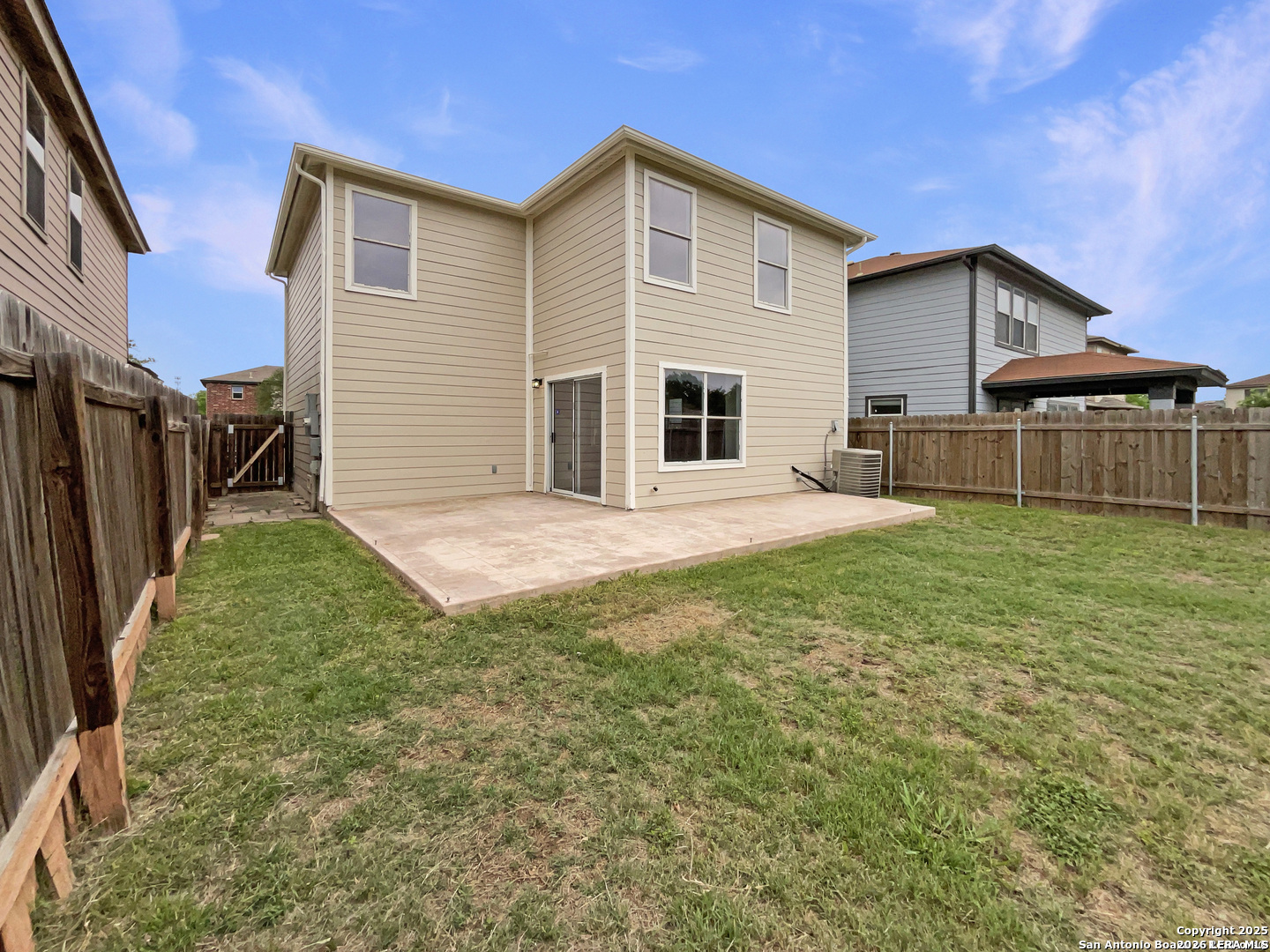 main property photo 10