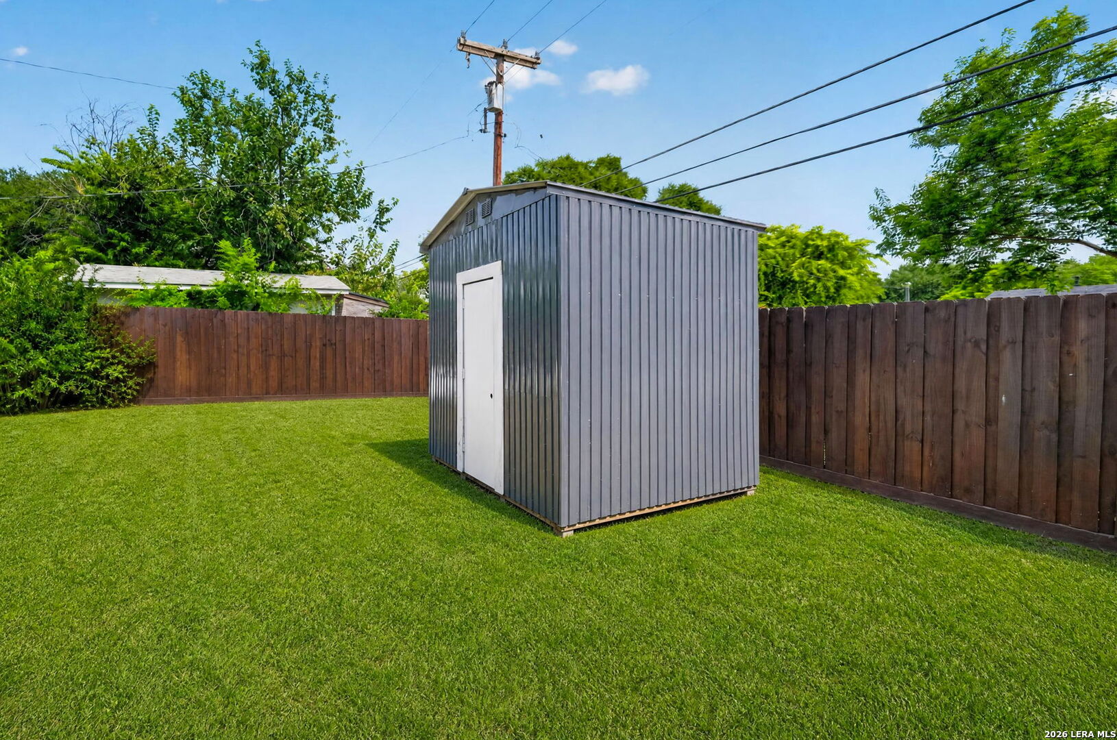 main property photo 22