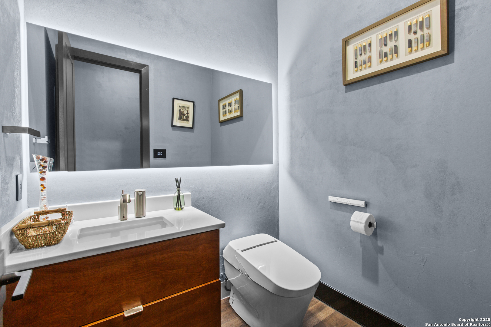 main property photo 22