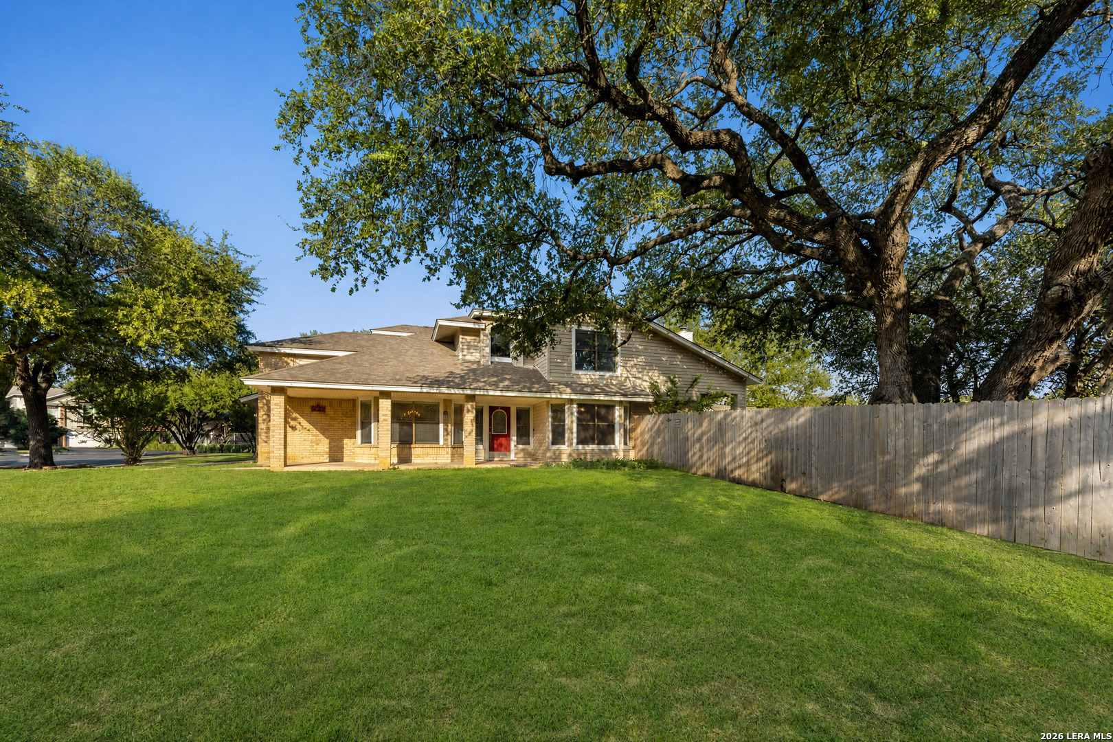 main property photo 6